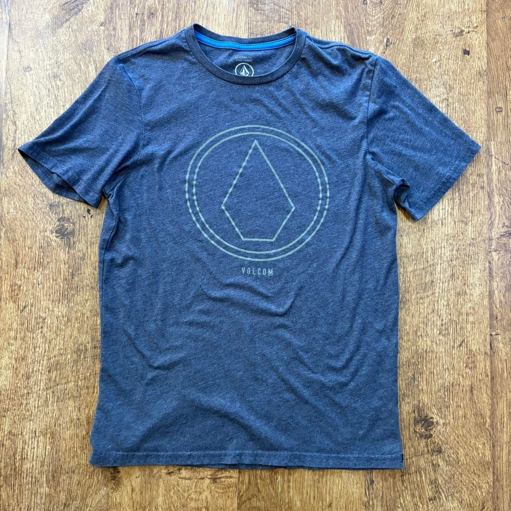 Volcom Mens Modern Fit Graphic Tee Gray Stone Logo T-Shirt Small